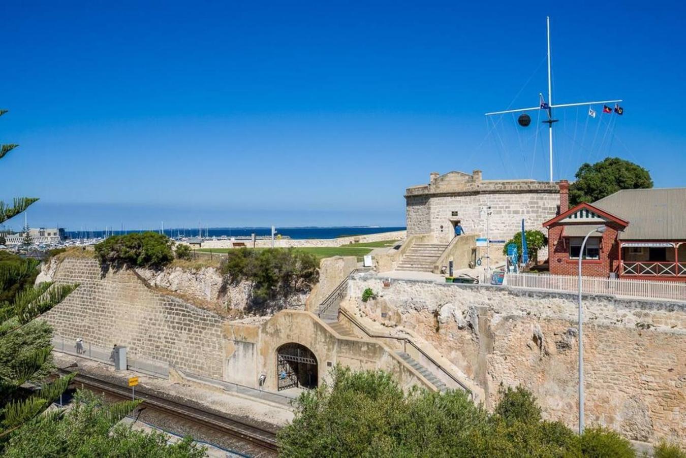 West End Warehouse Historical Opposite Beach Fremantle Kültér fotó